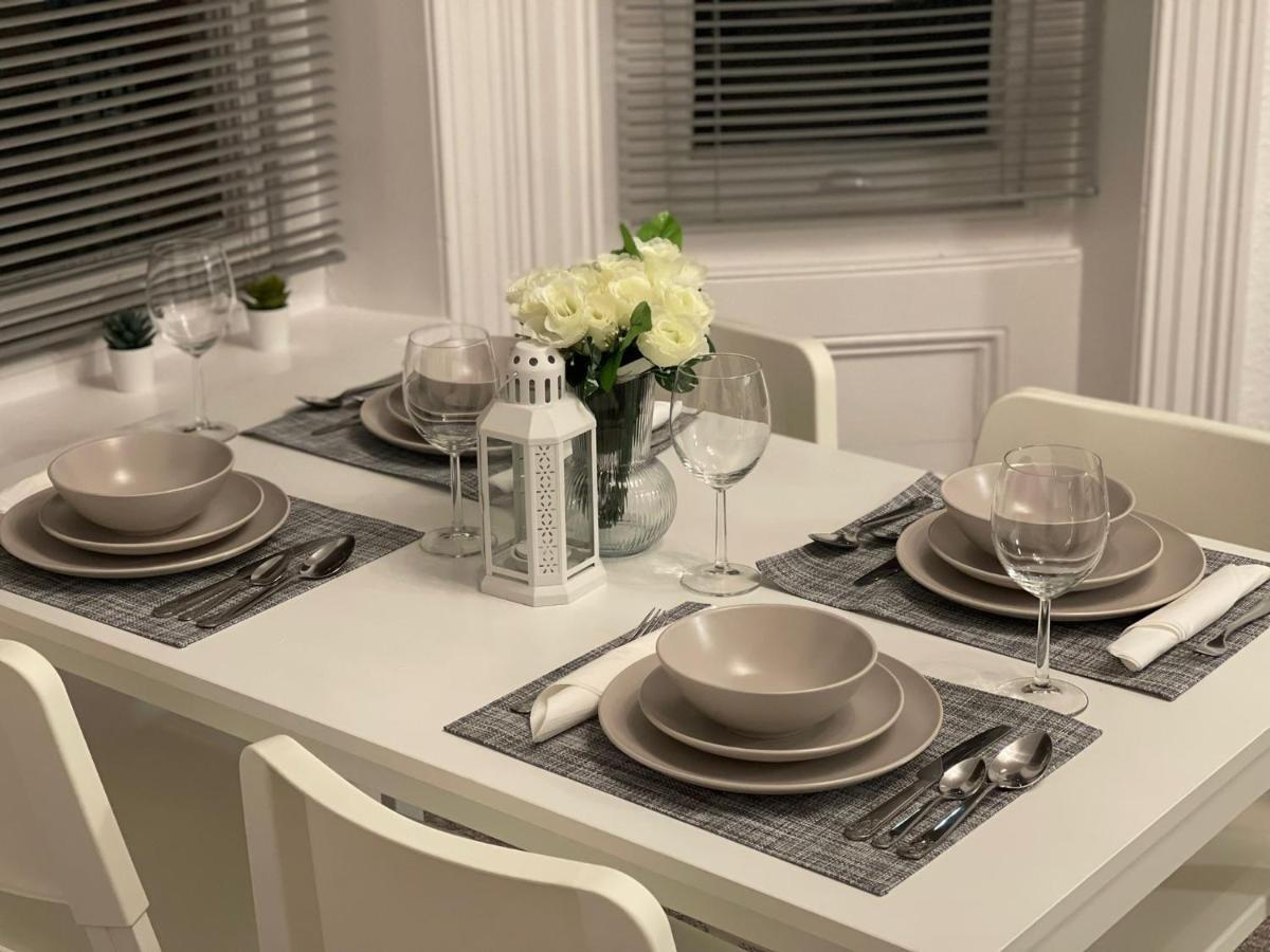 Luxury,Location And Convenience Apartment Bournemouth Bagian luar foto